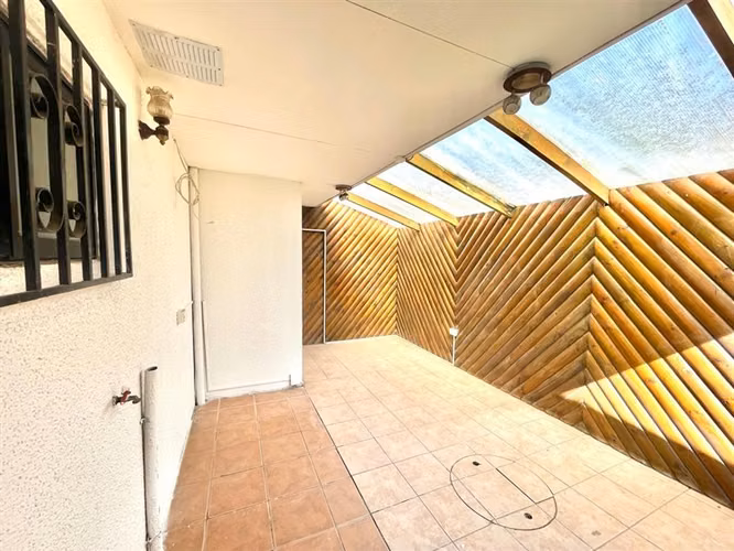 Casa en arriendo en la Cruz.3 dorm.2 baños.4 estacionamiento