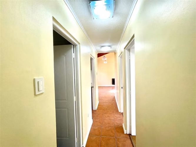 Casa en arriendo en la Cruz.3 dorm.2 baños.4 estacionamiento