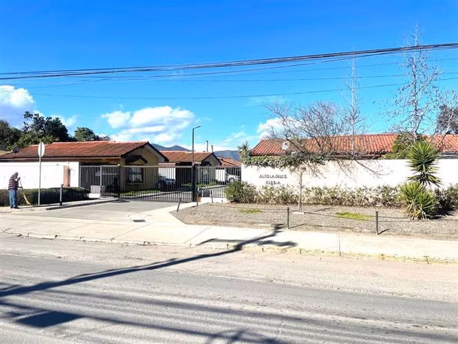 Casa en arriendo en la Cruz.3 dorm.2 baños.4 estacionamiento