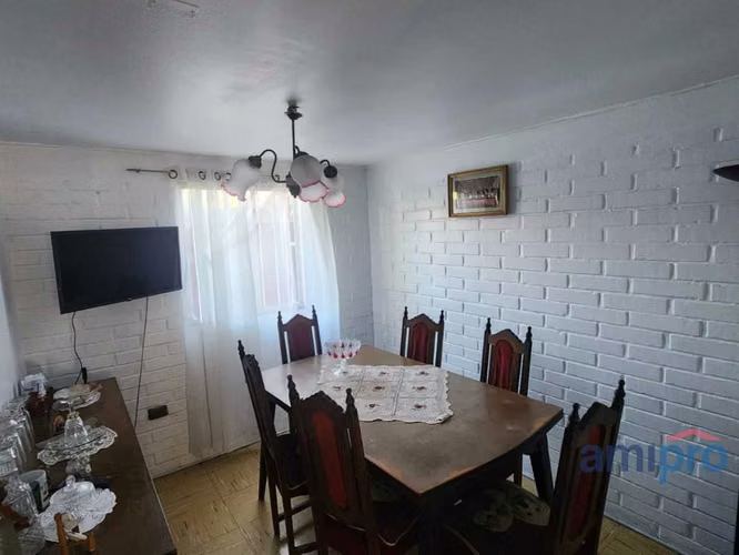 Venta casa con excelente conectividad Maipú (182498)