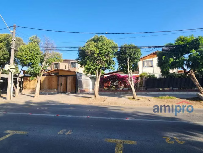 Venta casa con excelente conectividad Maipú (182498)