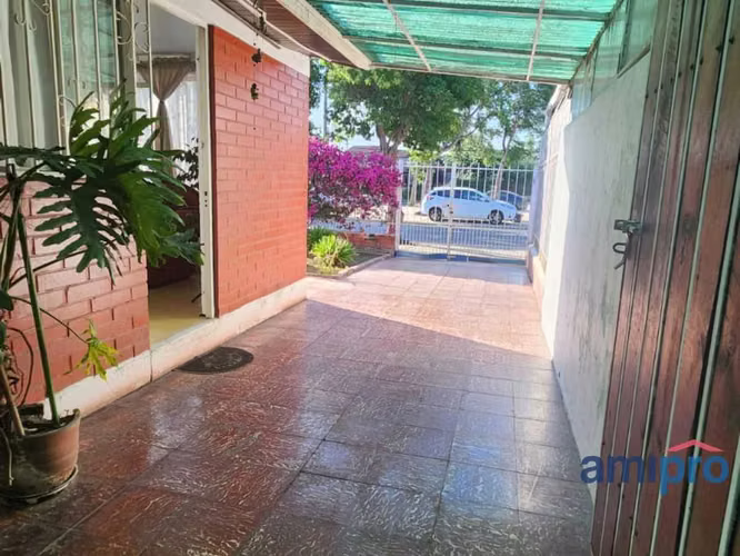 Venta casa con excelente conectividad Maipú (182498)