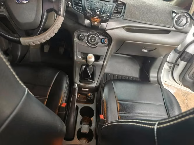 Ford Fiesta - Imagen 4