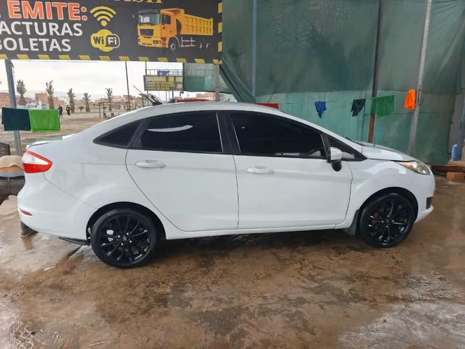 Ford Fiesta - Imagen 3