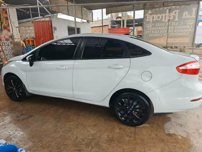 Ford Fiesta - Imagen 5