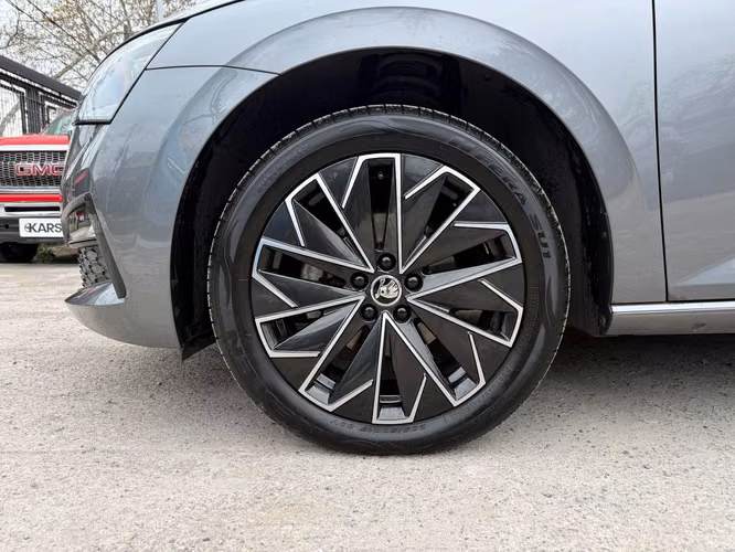 SKODA SCALA  2024