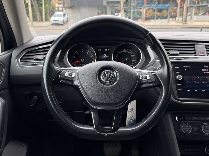 VOLKSWAGEN TIGUAN  2021 - Imagen 13