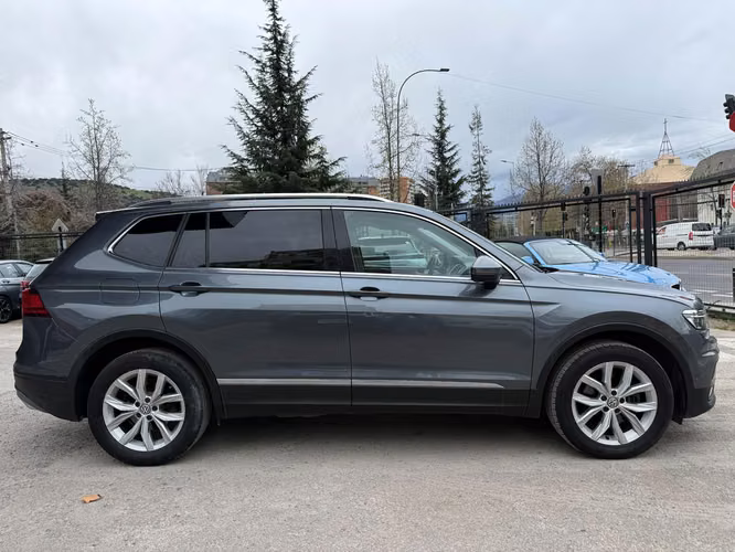 VOLKSWAGEN TIGUAN  2021 - Imagen 4