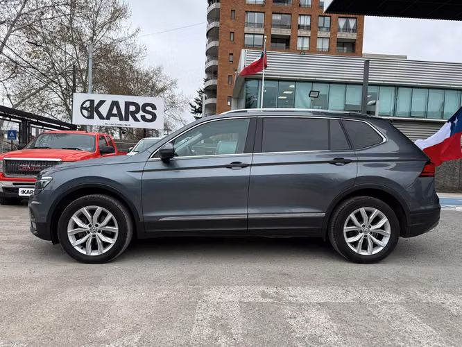 VOLKSWAGEN TIGUAN  2021 - Imagen 8