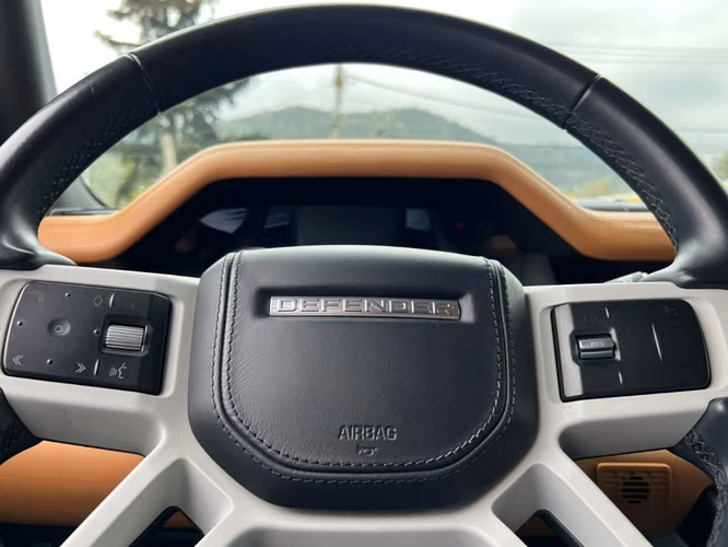 LAND ROVER DEFENDER 110 X DYNAMIC   2024