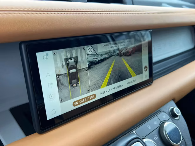LAND ROVER DEFENDER 110 X DYNAMIC   2024