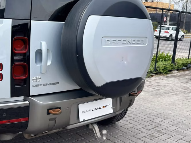 LAND ROVER DEFENDER 110 X DYNAMIC   2024
