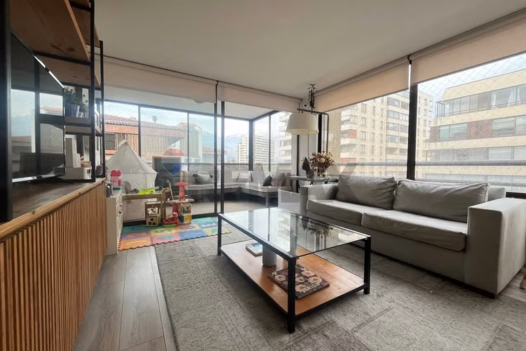 "acogedor departamento sector de las condes"