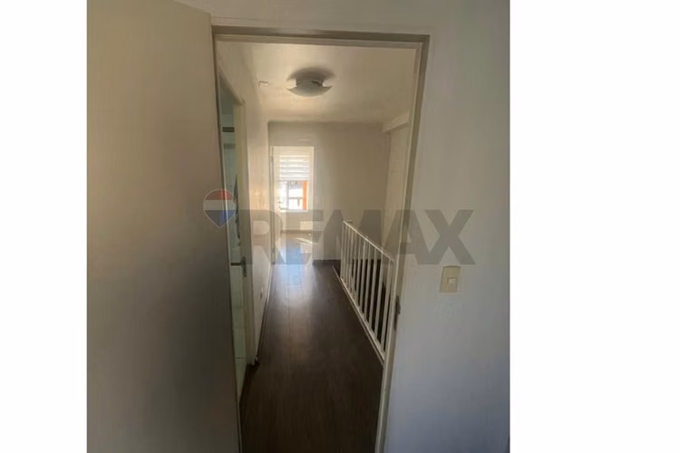 Casa de 2 pisos en arriendo,  3 d 2 b en macul - Imagen 25