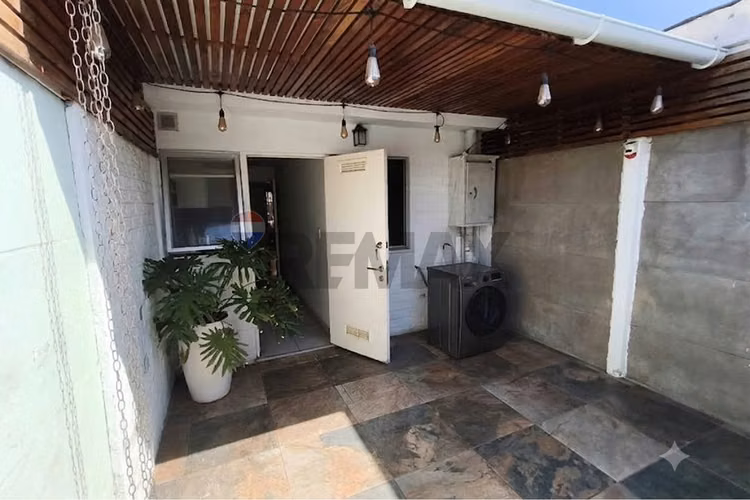 Casa de 2 pisos en arriendo,  3 d 2 b en macul - Imagen 6