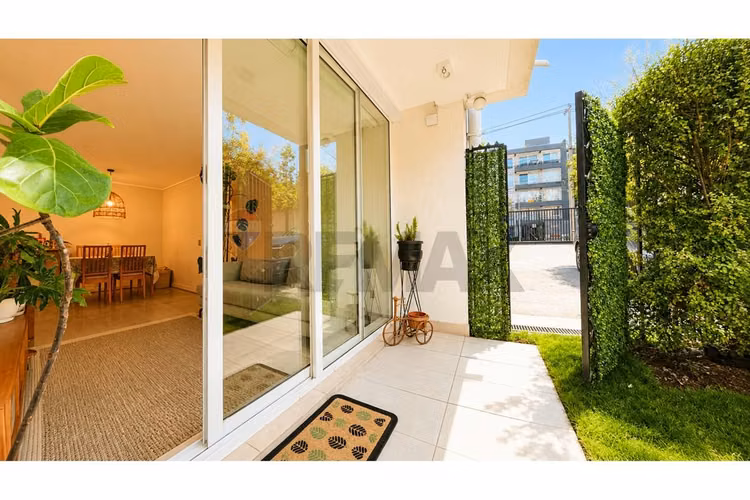 Departamento con patio y est.privado - Imagen 14