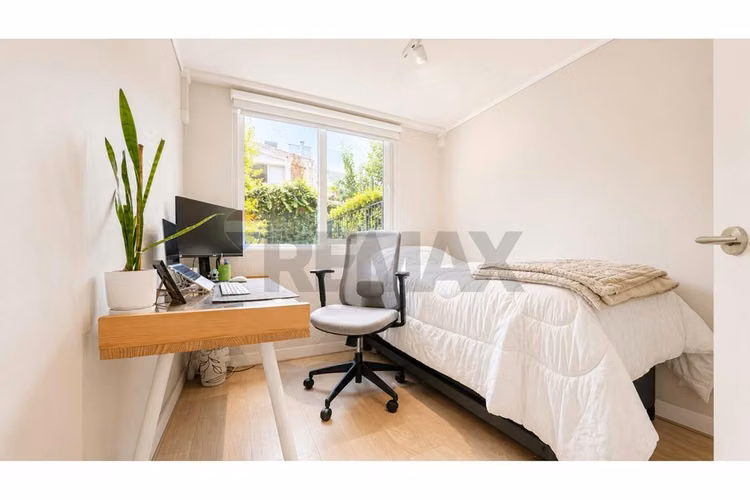Departamento con patio y est.privado - Imagen 10