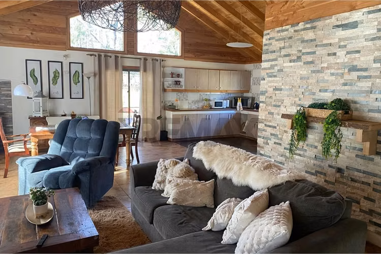 Venta 2 casas y cabaña en parcela 5.300 m² - Imagen 2