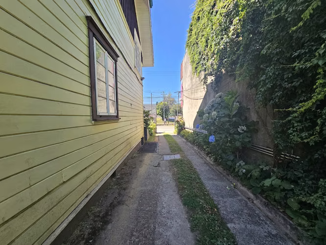 VENTA GRAN CASONA NO PATRIMONIAL  EN VALDIVIA