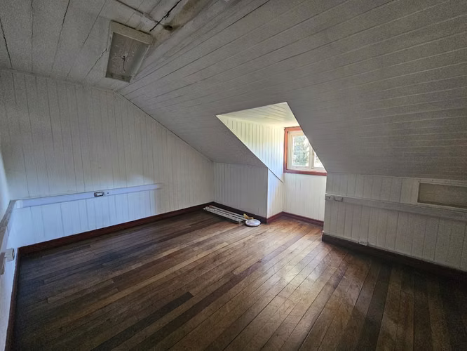 VENTA GRAN CASONA NO PATRIMONIAL  EN VALDIVIA