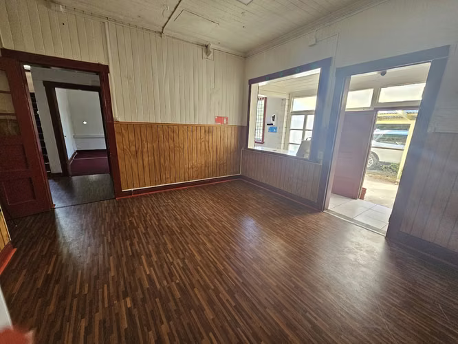 VENTA GRAN CASONA NO PATRIMONIAL  EN VALDIVIA