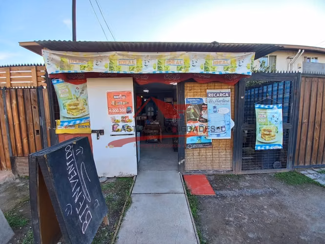 CASA DE DOS PISOS CON 2 DORMITORIOS, 2 BAÑOS, BATUCO