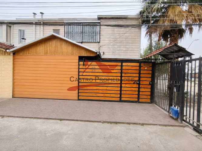 CASA DOS PISOS, 4HAB 2 BAÑ, QUILICURA