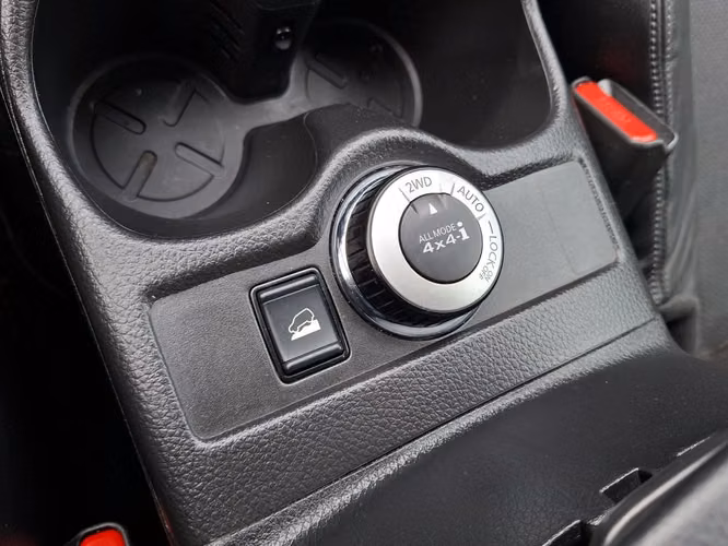 NISSAN X-TRAIL 2018