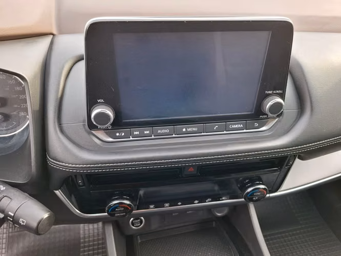 NISSAN X-TRAIL 2024