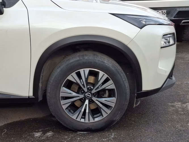 NISSAN X-TRAIL 2024