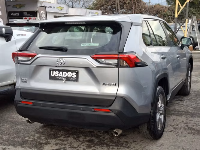 TOYOTA RAV4 2024