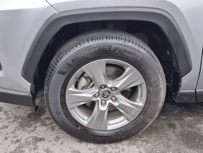 TOYOTA RAV4 2024