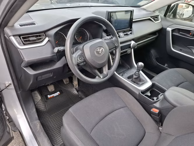 TOYOTA RAV4 2024