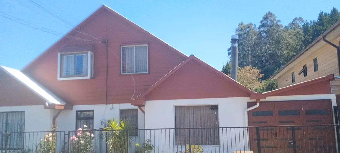 Casa 4 dormitorios/2 baños/estacionamiento-  Huachicoop, Thno