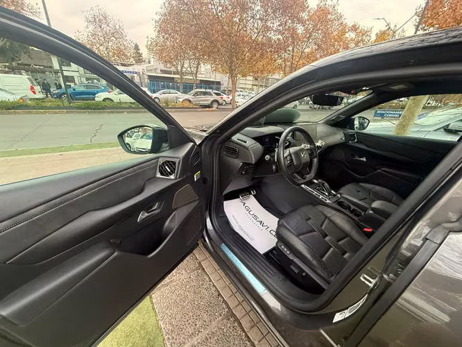 DS DS 3 Crossback 1.2 CROSSBACK LOUVRE 155 4X2 AT 5P. (2023)