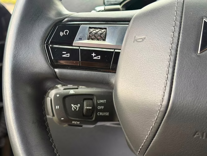 DS DS 3 Crossback 1.2 CROSSBACK LOUVRE 155 4X2 AT 5P. (2023)
