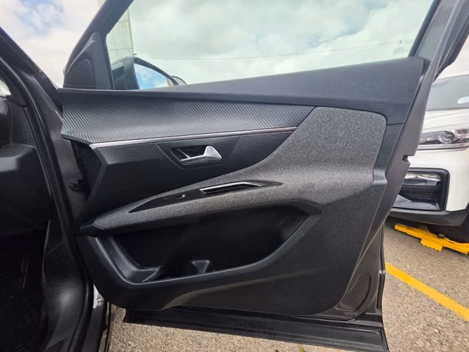 PEUGEOT 3008 2023 - Imagen 16