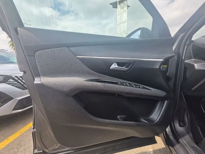 PEUGEOT 3008 2023 - Imagen 18