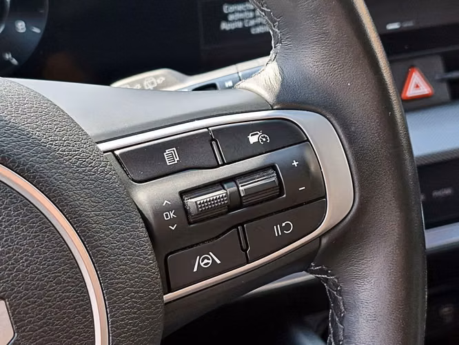 KIA SPORTAGE 2023 - Imagen 16
