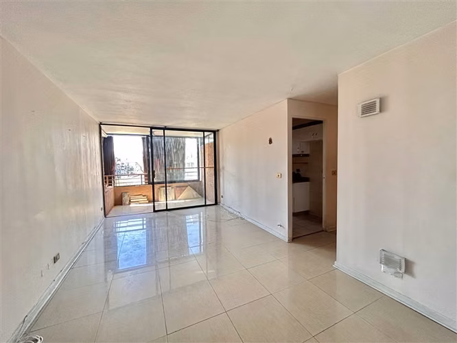Amplio departamento en arriendo de 2 dorm 2b en Providencia