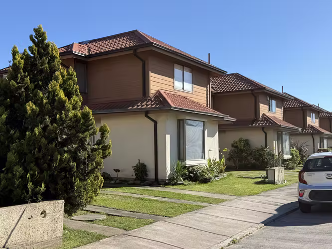 Casa 4 dormitorios en Condominio Los Sarmientos, Las Rastras