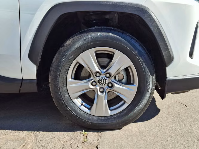 TOYOTA RAV4 2024 - Imagen 7