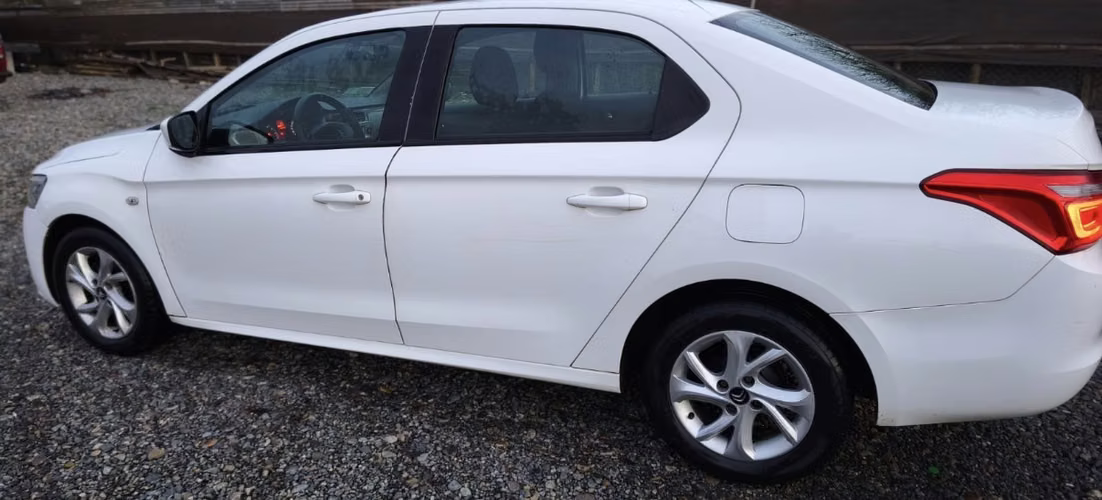 Citroën C-Elysée año 2019, motor diésel - Imagen 8