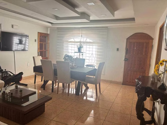 Vendo casa + actividad comercial (182560) - Imagen 4