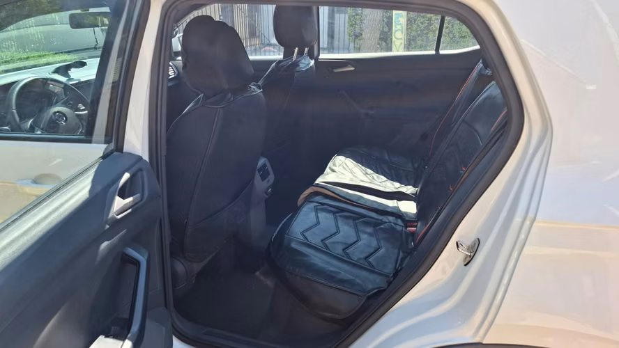 2021 Volkswagen T-CROSS - Imagen 8