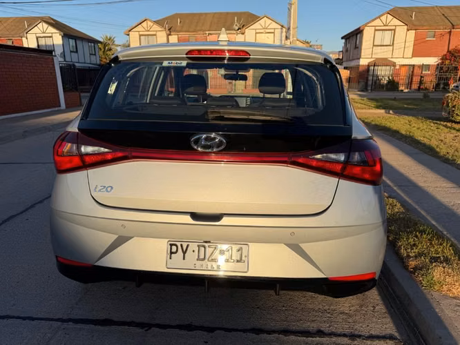 Vendo Hyundai i20 año 2021