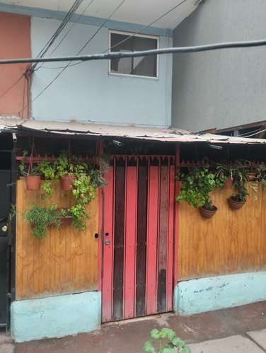 Se vende Departamento Duplex, en la comuna de el bosque, cercano a cestam, colegios, bomberos y comisaría.