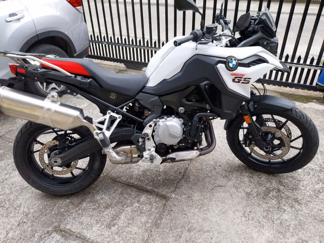 MOTO BMW 750 GS