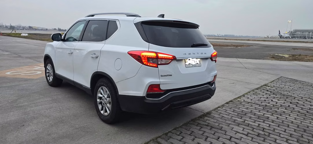 Ssang yong rexton 2.2 AT Diesel - Imagen 2