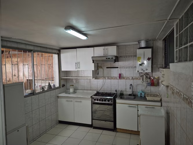 Arriendo casa en Psje. Presidente Arturo Alessandri N° 1148, comuna de Cerro Navia